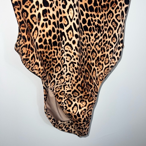 Victoria’s Secret new! Leopard Print XL One-Piece Swimsuit - Picture 5 of 14